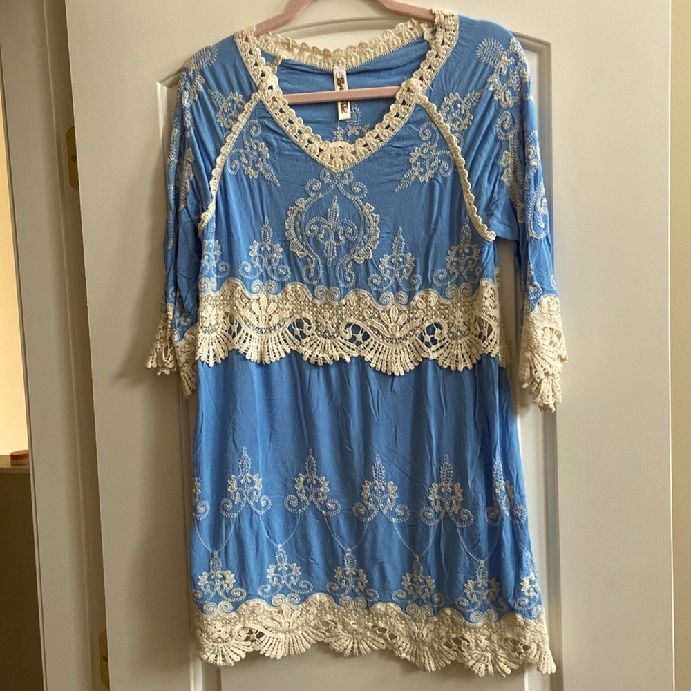 Beautiful crochet detailing dress/tunic in size S/M